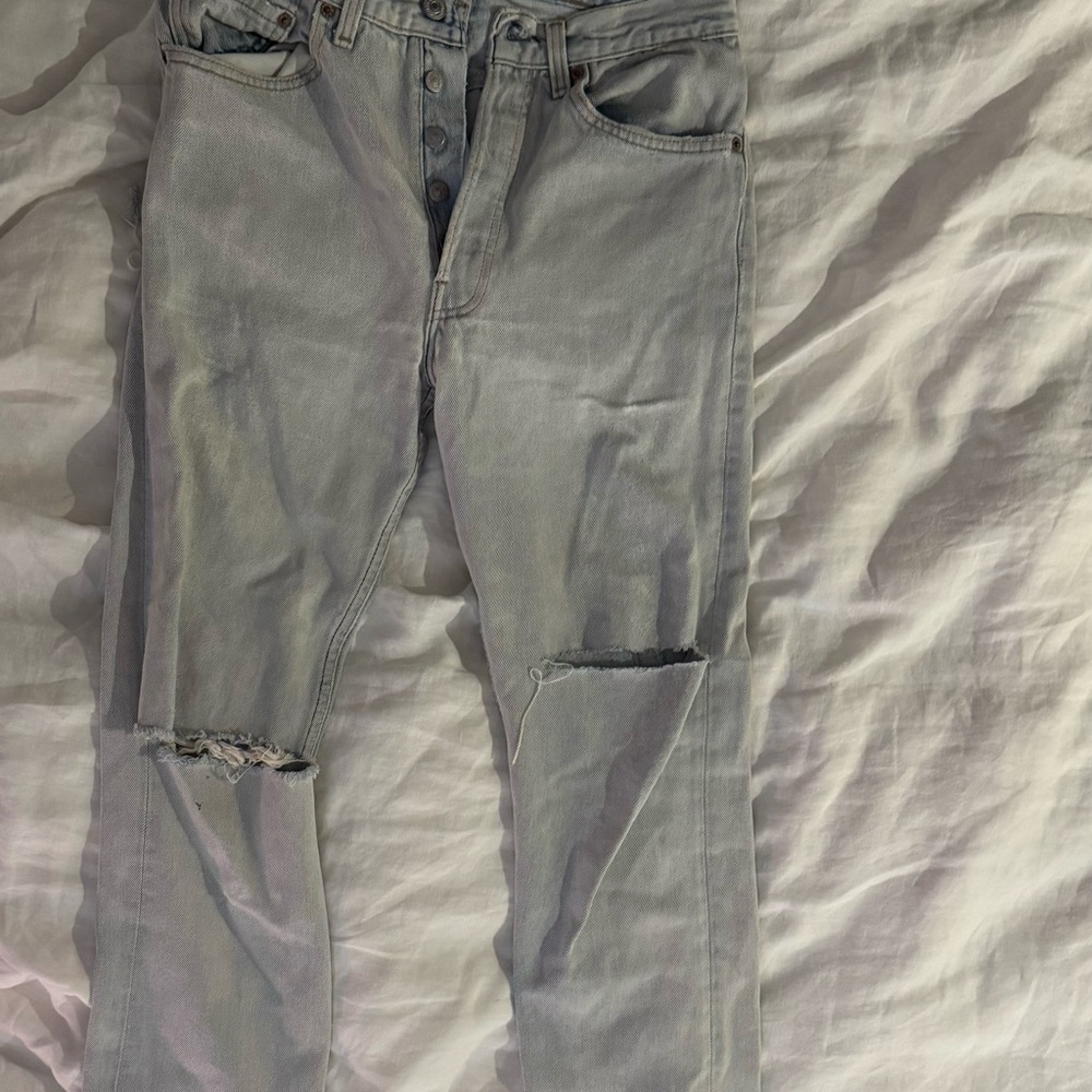 REFORMATION LEVIS ripped butt cheek out 26 - Picture 6 of 7